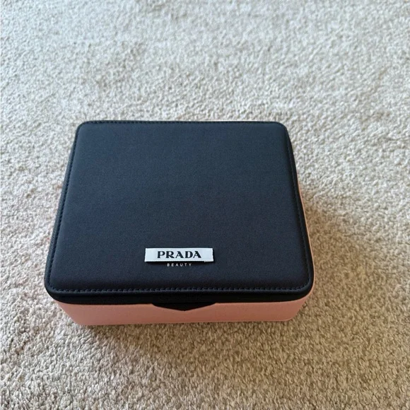 NEW Prada Beauty Case - Picture 1 of 4